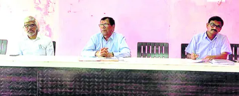 ఇంటిపన్నులు వంద శాతం వసూలు చేయాలి