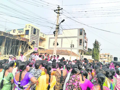 అన్నివర్గాలను మోసం చేశారు 