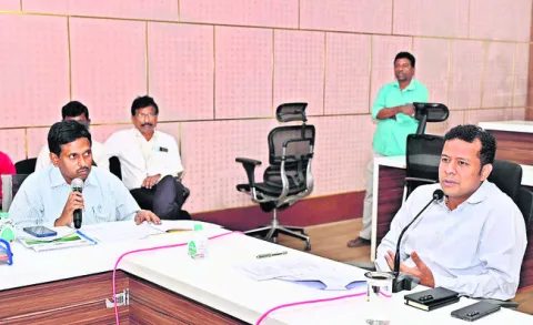 పరిశ్రమల్లో ప్రమాదాలపై సమాచారమివ్వండి 