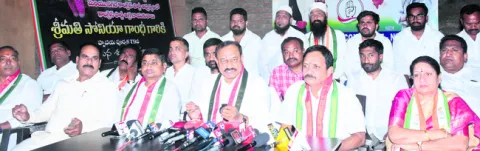 బీజేపీది డైవర్షన్‌ పాలిట్రిక్స్‌