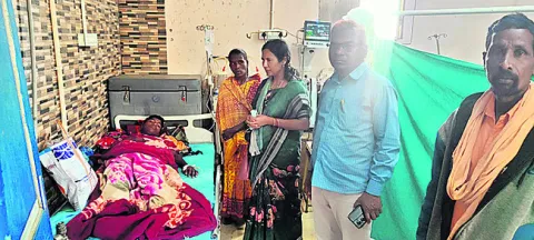 స్పర్శ కోల్పోయిన విద్యార్థిని కేజీహెచ్‌కు తరలింపు 