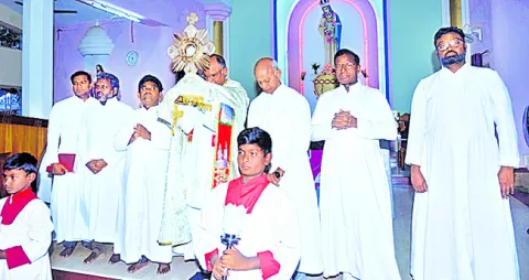 దేవునిపై                        విధేయతతో జీవించాలి  