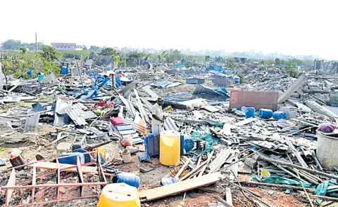 Ruling party demolishes houses of poor in Karmika Nagar