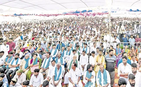 YSRCP Chalo Pothireddypadu grand success