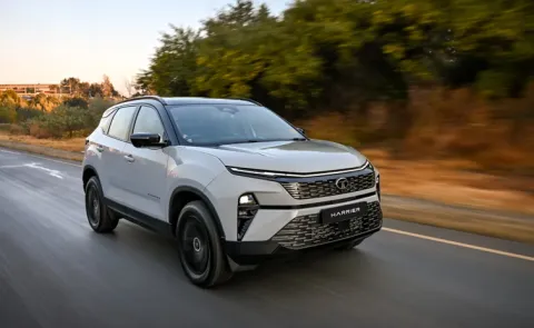 Tata Motors PV Slips into Losses in Q3 Amid JLR Cyberattack Impact