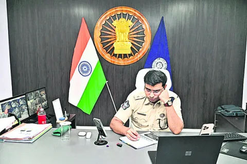 పోలీసు సిబ్బంది  సంక్షేమానికి కృషి 
