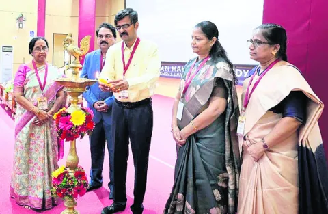 మహిళా వర్సిటీలో ‘వికాస్‌–2026’ జోనల్‌ సదస్సు 