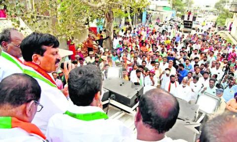 గెలిపించండి.. అభివృద్ధి బాధ్యత నాది