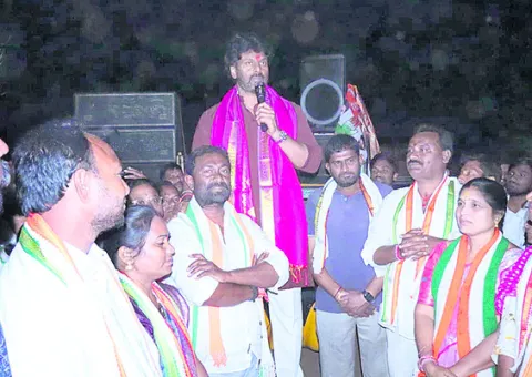 బీఆర్‌ఎస్‌ తప్పుడు   ప్రచారం నమ్మవద్దు 