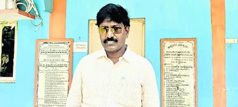 శతశాతం ఉత్తీర్ణతే లక్ష్యం 