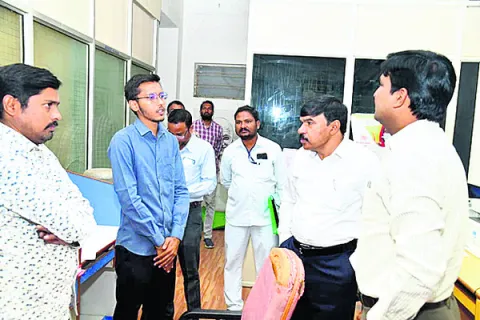 కంట్రోల్‌ రూం తనిఖీ