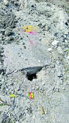 లారీ డ్రైవర్‌ను బెదిరించిన ఇద్దరి అరెస్ట్‌
