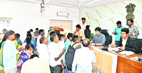 వినతుల పరిష్కారం వేగవంతం 