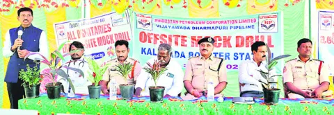 భక్తిశ్రద్ధలతో లక్ష కుంకుమార్చన  