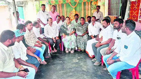 హామీలను డైవర్ట్‌ చేసేందుకే లడ్డూ నాటకం 