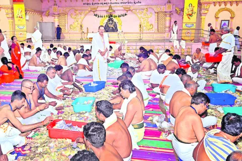 వరసిద్ధుడి హుండీ ఆదాయం రూ.1.82 కోట్లు 
