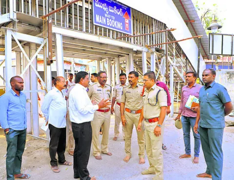 మహాజాతరకు పటిష్ట భద్రత