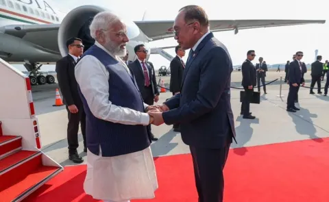 Prime Minister Modi Received Grand Welcome In Malaysia