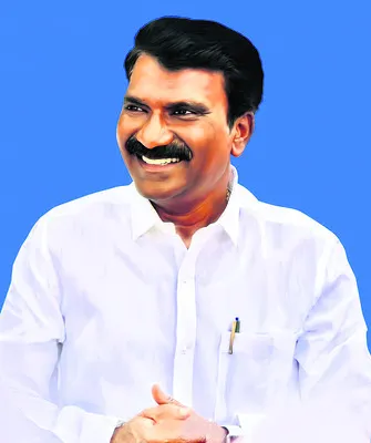 ముండ్రిగి నాగరాజ్‌కు మంత్రి హోదా