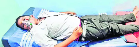 ప్రాణం మీదకొచ్చిన పంతుళ్ల దండన 