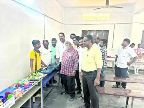 పర్యావరణ సంరక్షణలో భాగస్వాములు కావాలి 