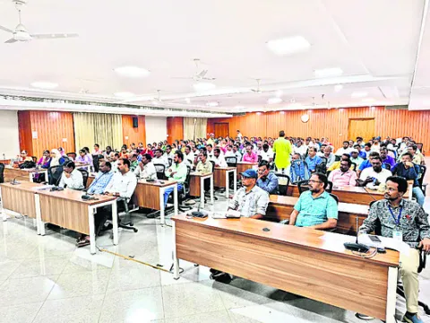 ఎన్నికలు సమర్థవంతంగా నిర్వహించాలి