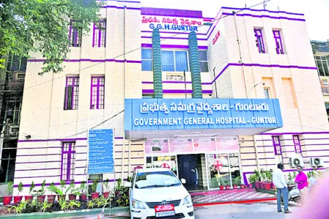 పదోన్నతులకు మోకాలడ్డు 