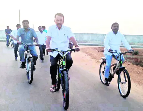 కాంగ్రెస్‌తోనే అభివృద్ధి సాధ్యం 