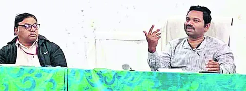 పోస్టల్‌ ఇన్సూరెన్స్‌ పథకాలపై అవగాహన కల్పించాలి 