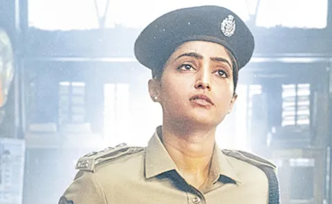 Reba Monica John as IPS Seetha Parasuram in Mrithyunjay