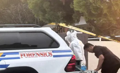 Dead bodies found in a parked car in Delhi