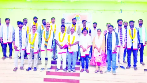 రెవెన్యూ ఉద్యోగులపై పని ఒత్తిడి 