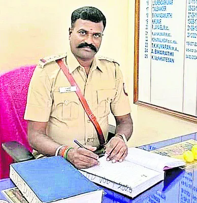  Murali as Vengal Circle Inspector