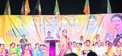 పదేళ్లలో గద్వాల అస్తవ్యస్తం 