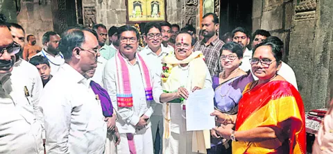 భక్తుల సౌకర్యమే తొలి లక్ష్యం
