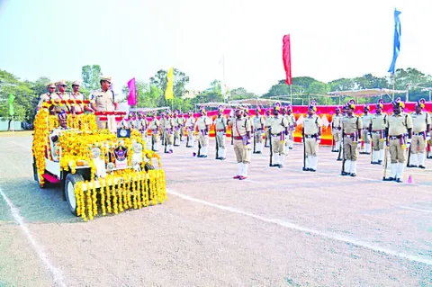 ఏఆర్‌ బలగాలకు విజయవంతంగా శిక్షణ