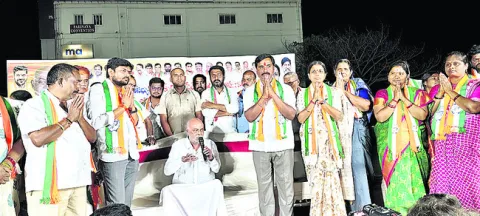 కాంగ్రెస్‌తోనే అభివృద్ధి సాధ్యం