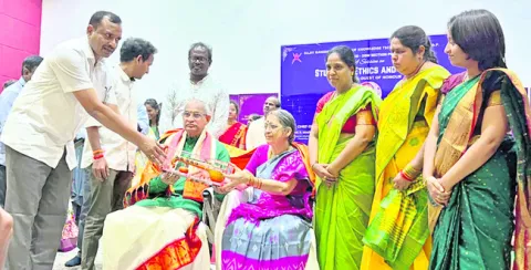 వినయంతోనే విద్యకు విలువ 