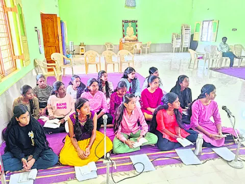 ఆధ్యాత్మిక విలువలపై బోధన