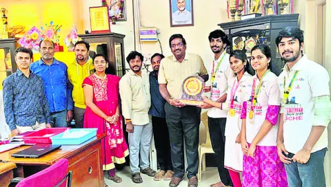 జాతీయ స్థాయిలో ‘ఆర్కే వ్యాలీ’ ప్రతిభ