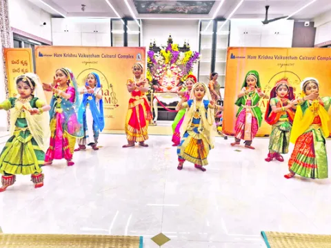 అలరించిన ‘శ్రీకృష్ణ లీలలు’ 