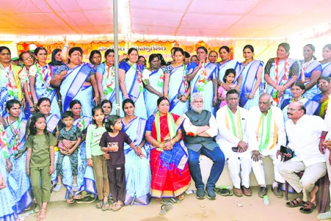 ప్రజాప్రభుత్వానికి అండగా ఉండండి