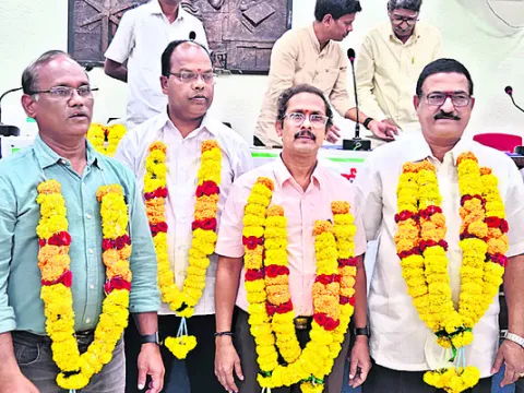 ఉద్యోగుల సంఘం నూతన కార్యవర్గం