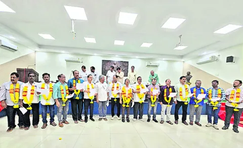 ఉద్యోగుల సంఘం నూతన కార్యవర్గం