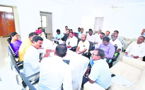 కాలువల పనులు పూర్తిచేయాలి