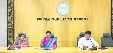 ప్రత్యేక కార్యాచరణతో ప్రగతి బాట 