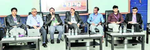 ప్రాక్టికల్‌ ్సతో పట్టు సాధించాలి 