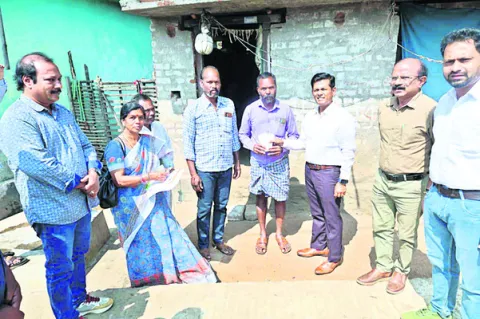 జిల్లాలో 86.94శాతంపింఛన్ల పంపిణీ
