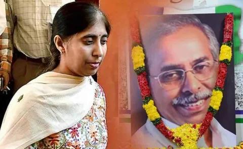 Supreme Court Dismiss Sunitha Petitions In YS Viveka Case