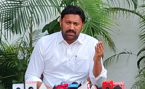 YSRCP MP Avinash Reddy Addresses Media on Viveka Case